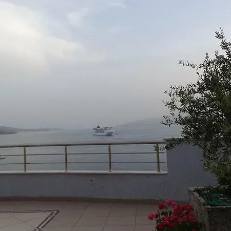 Magic Sea View Central Lägenhetshotell Sarandë